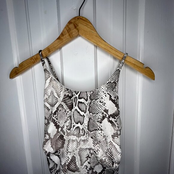 Victoria's Secret / High Neck Sport Bra / Natural Lizard - Picture 4 of 5